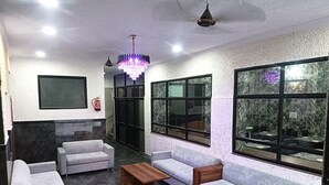 Gambar tidak terklasifikasi, 3 dari 15, tombol