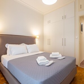 Apartment | 1 bedroom, desk