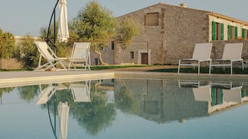 Outdoor pool, pool loungers