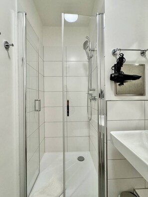 Dusche, Haartrockner