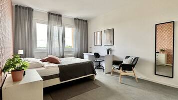 Desk, iron/ironing board, WiFi, bed sheets
