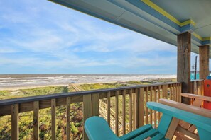 Property grounds - Surfside Beachfront Paradise (Surfside Beach)