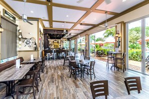 House (5 Bedrooms) | Property amenity - 482 Captiva Drive (Davenport)