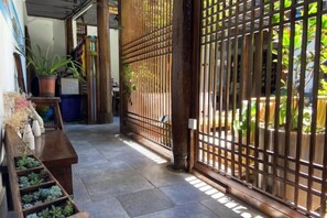 Unclassified image, 2 of 85, button - Lijiang Ancient City Xishan Tea House Inn (Lijiang)