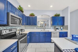 House (6 Bedrooms) | Property amenity