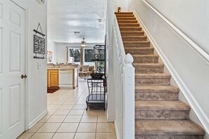 Casa (3 Bedrooms) | Servicio de la propiedad