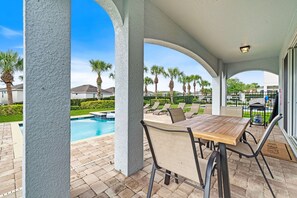House (6 Bedrooms) | Property amenity