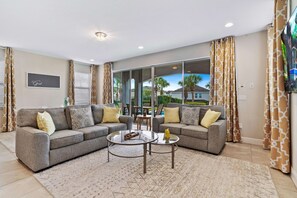 House (6 Bedrooms) | Property amenity - 7410 Marker Avenue (Kissimmee)