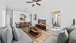 Living area - 2302 Butterfly Palm Way #302 (Kissimmee)