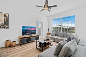 Living area - 2302 Butterfly Palm Way #302 (Kissimmee)