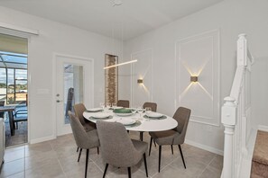 House (5 Bedrooms) | Property amenity - 7420 Oakmoss Loop (Davenport)