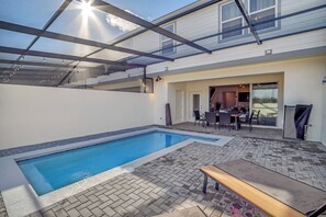 House (5 Bedrooms) | Property amenity - 7420 Oakmoss Loop (Davenport)