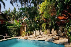 Ảnh chưa phân loại, 5 trong số 32 ảnh, nút