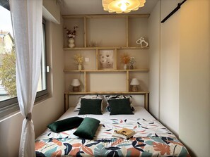 1 Schlafzimmer, Schreibtisch, WLAN, Bettwäsche