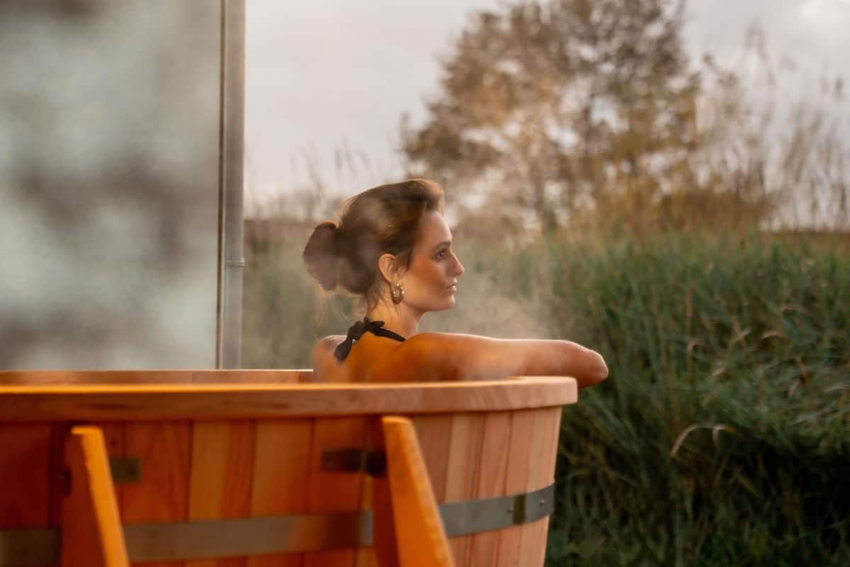 Suite, 1 King Bed | Soundproofing, free WiFi