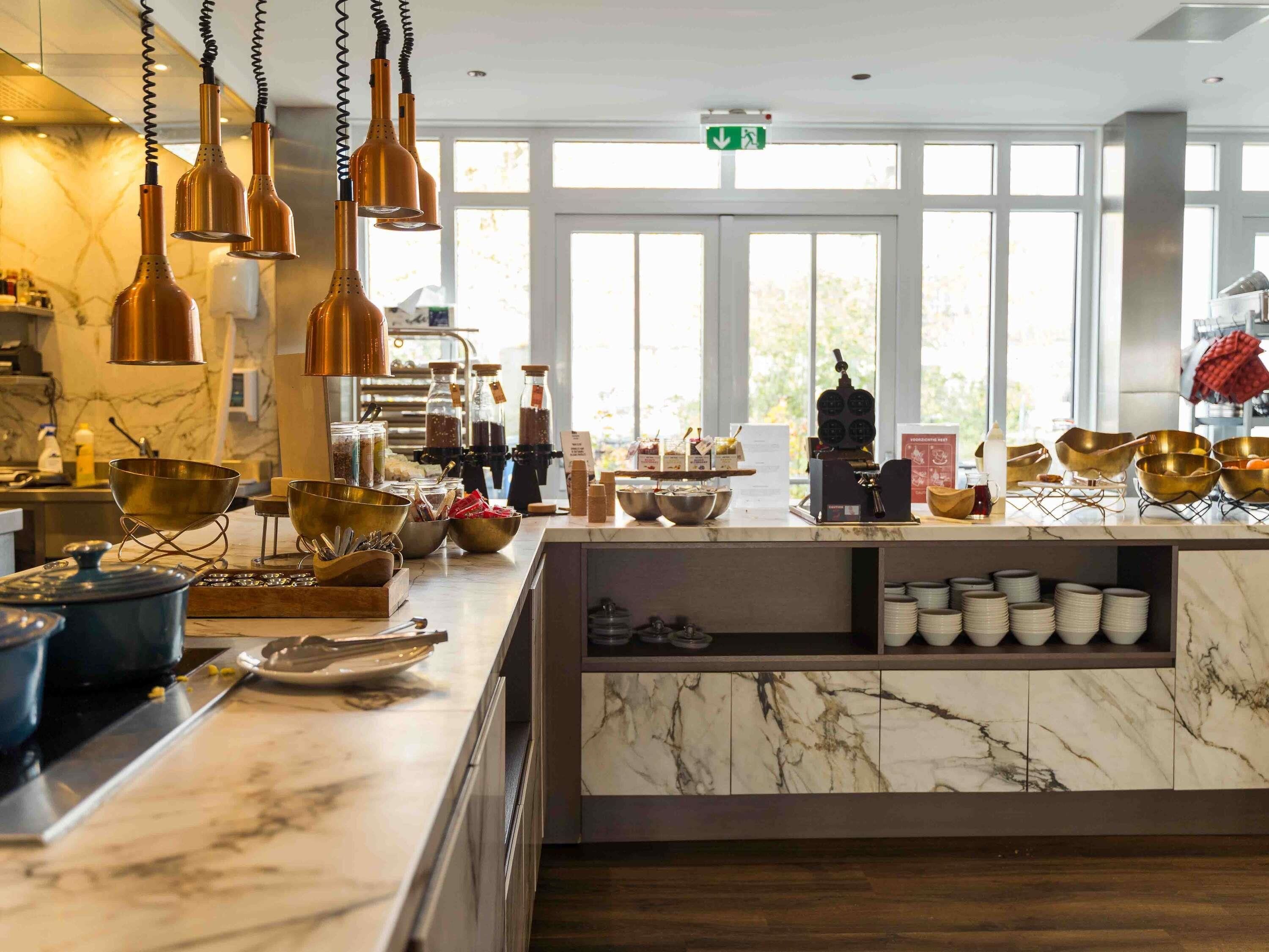 Daily buffet breakfast (EUR 23.50 per person)