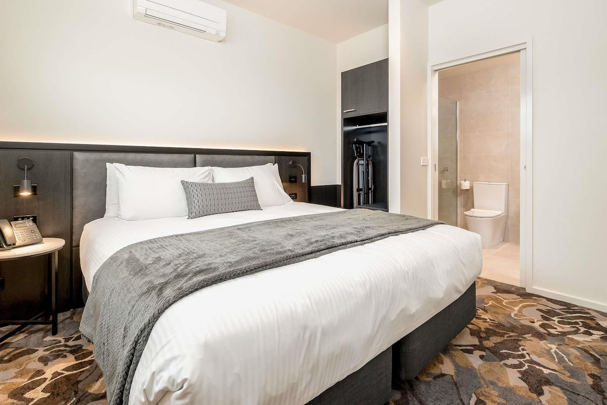 In-room safe, desk, laptop workspace, iron/ironing board