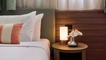 Minibar, in-room safe, iron/ironing board, free WiFi