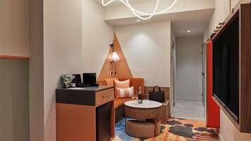 Superior Room, 1 Queen Bed | Minibar, in-room safe, iron/ironing board, free WiFi