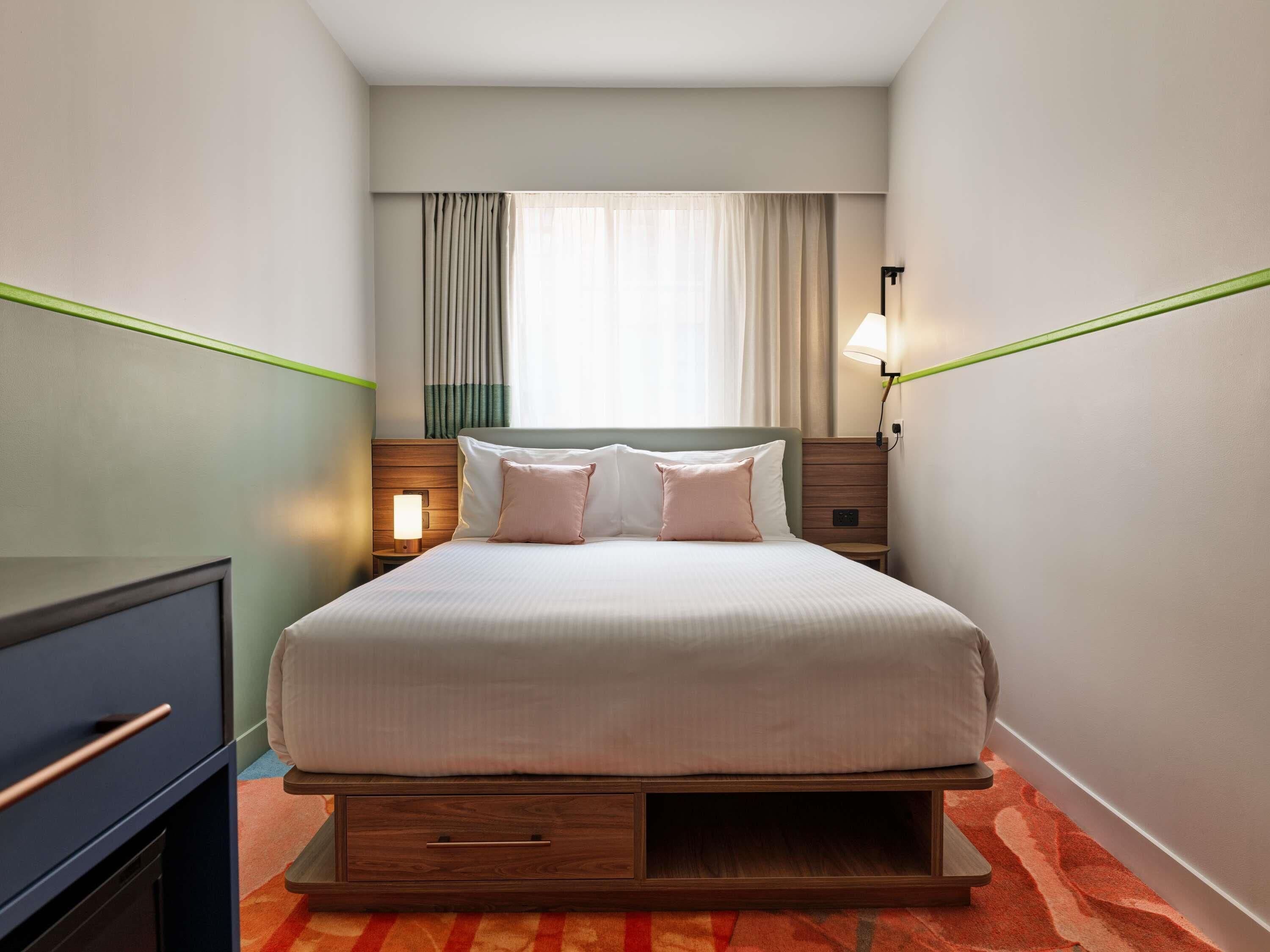 Minibar, in-room safe, iron/ironing board, free WiFi