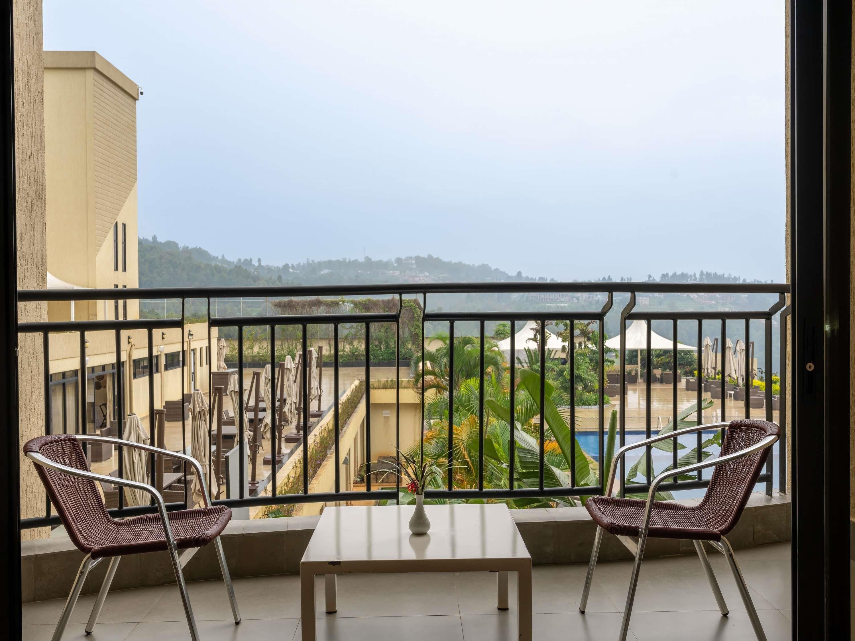 Standard Room, Pool View | Premium bedding, in-room safe, desk, laptop workspace