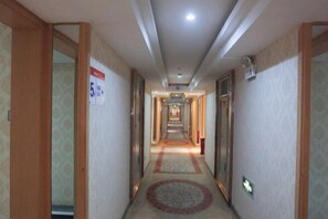 Interior - Yining V8 Business Hotel (Teachers University) (Yining City)