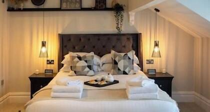 King Suite close to Manchester City Centre, R3