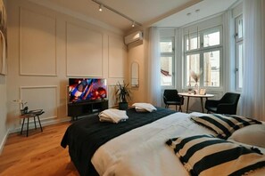 1 bedroom, iron/ironing board, WiFi, bed sheets