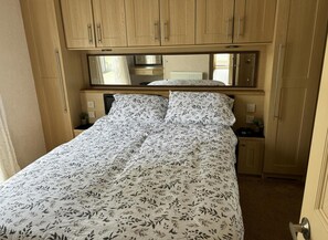 2 makuuhuonetta, ilmainen Wi-Fi, vuodevaatteet