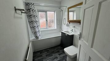 House | Bathroom | Deep-soaking bathtub, towels