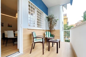 Outdoor dining - Cozy Domar - Two Bedroom Apartment, Sleeps 6 (Rome)