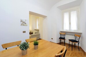 Dining - Cozy Oppio - One Bedroom Apartment, Sleeps 4 (Rome)
