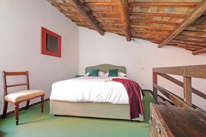 1 makuuhuone, silitysrauta/-lauta, ilmainen Wi-Fi, vuodevaatteet