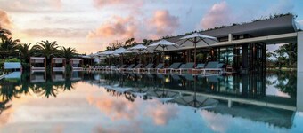 Sailing Pool Villas & Resort Phu Quoc