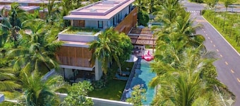 Sailing Pool Villas & Resort Phu Quoc