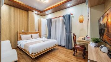 Premium bedding, minibar, soundproofing, iron/ironing board