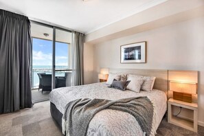 2 bedrooms, iron/ironing board, WiFi, bed sheets - Beautiful Marina View Apartment (Geraldton)