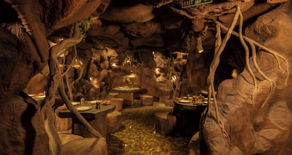 The President Hotel Kumara Park