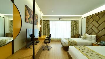 Comfort Room | Desk, soundproofing, iron/ironing board, free WiFi
