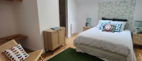 1 chambre, fer et planche à repasser, Wi-Fi, draps fournis