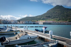Marina - FAVIGNANA Deluxe Room with Balcony on the Square (Favignana)