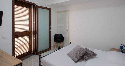FAVIGNANA Deluxe Room with Balcony on the Square