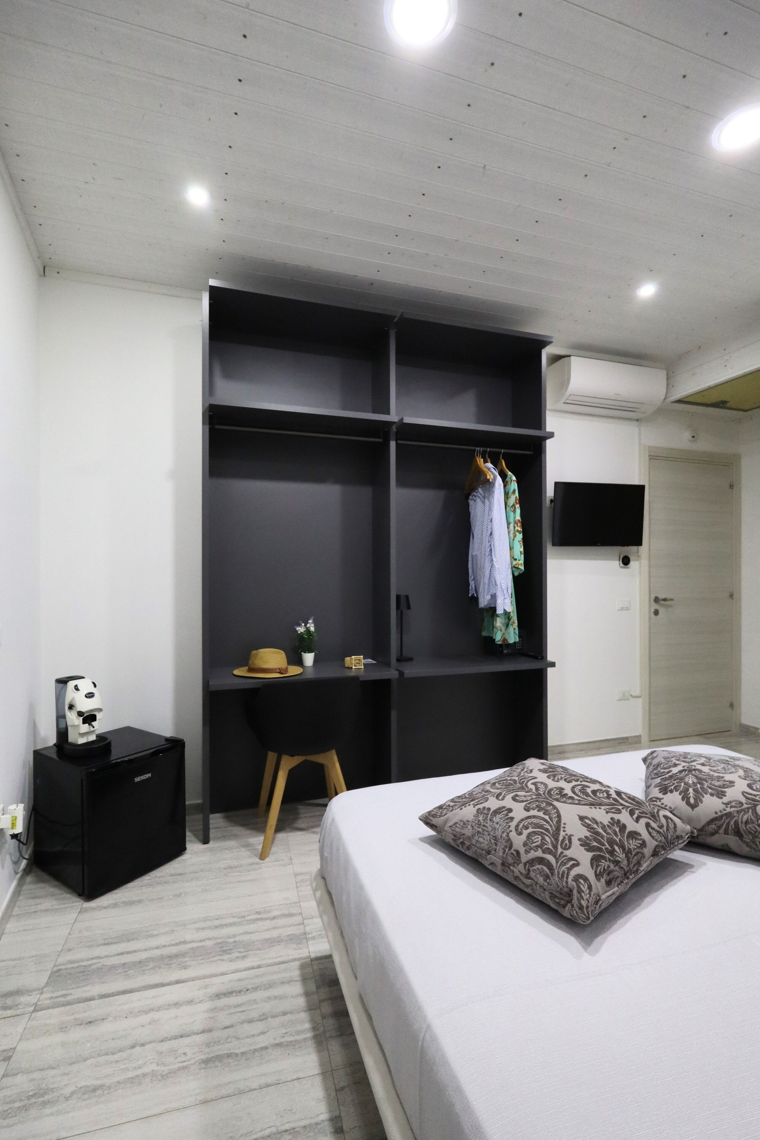 1 Schlafzimmer, Schreibtisch, WLAN, Bettwäsche