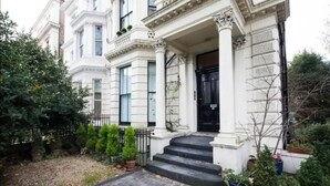 Unclassified image, 5 of 11, button - Chic & Cosy 2 Bedroom in Kensington (London)