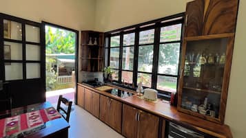 Apartment, Patio, Garden View | Private kitchen | Fridge, microwave, oven, stovetop