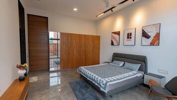 3 bedrooms, WiFi, bed sheets