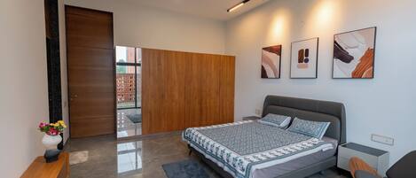 3 bedrooms, WiFi, bed sheets