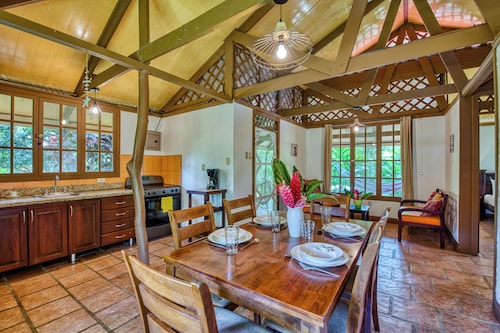 "paraíso en Cahuita: Tu Casa a un Paso del Parque Nacional 🌴🏡"