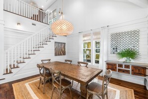 Dining - Where every day feels swimsuit-worthy at Bikini Bottom / Gulf Front Beach Club/ Golf Cart/ 4 Bikes (Santa Rosa Beach)