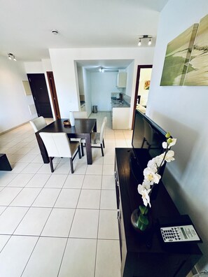 Apartment | Dining